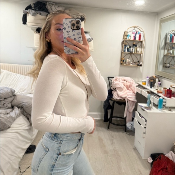 PRINCESS POLLY top 6 - Picture 2 of 8